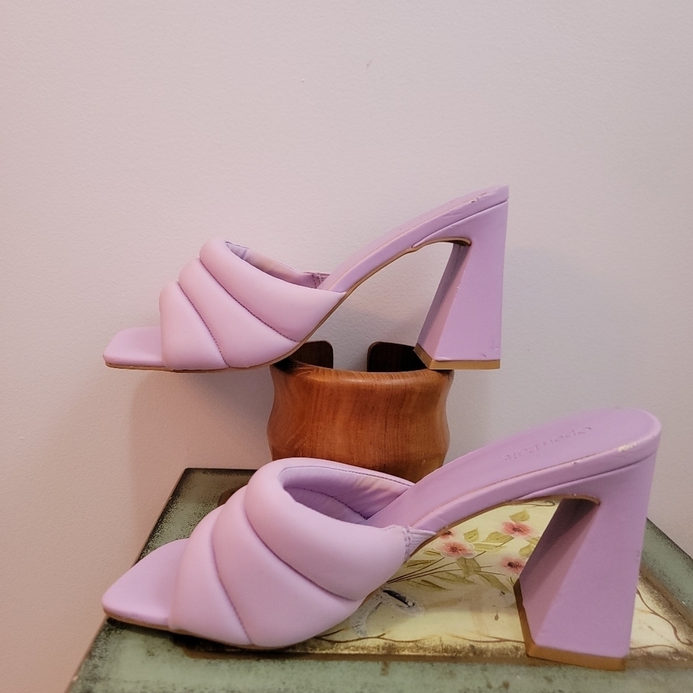 Open Edit Edsheena Lavendar Contoured Heel Slides Size 10 - Picture 3 of 9